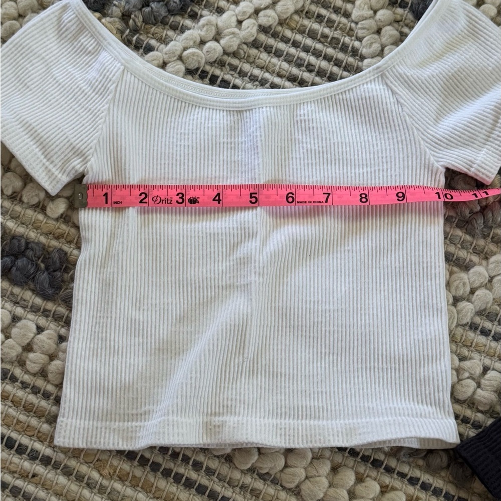 By Together Bundle of Ribbed Cropped Tops - Picture 5 of 10